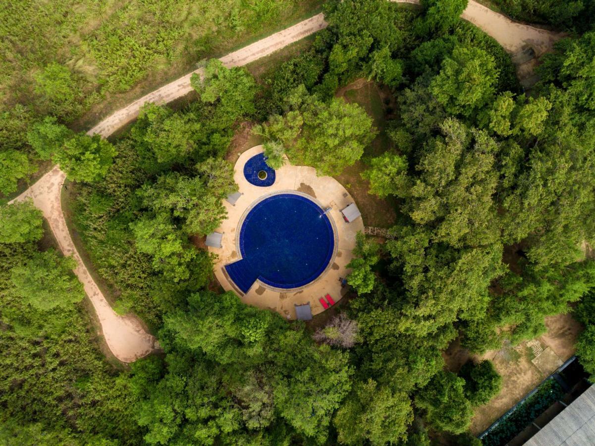 The Elephant Corridor Hotel Sigiriya Exterior photo