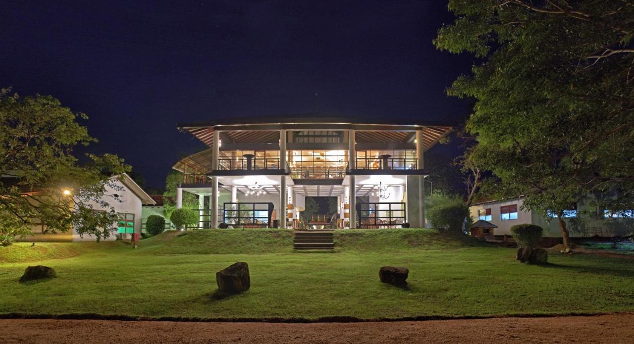 The Elephant Corridor Hotel Sigiriya Exterior photo